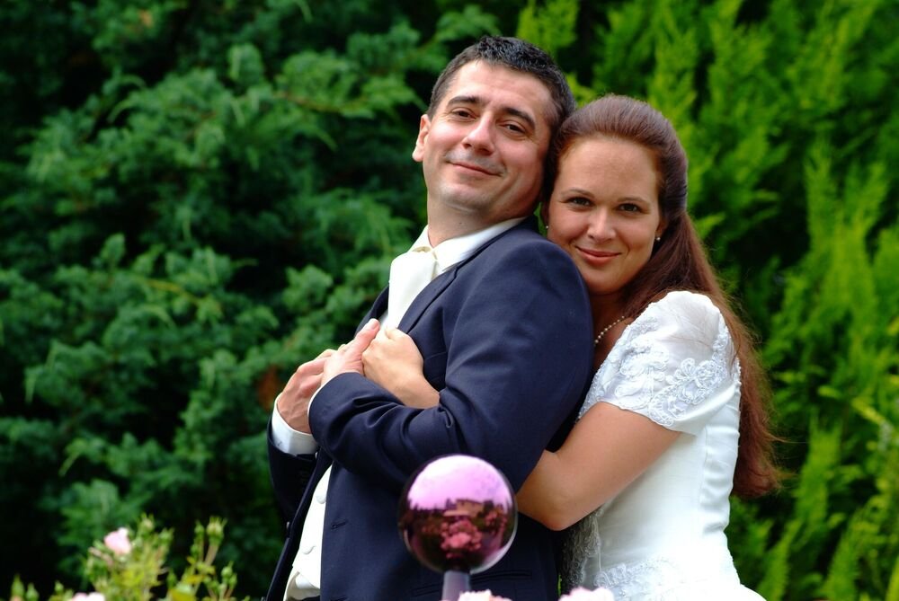 MLADA JE SUTRADAN ZATRAŽILA RAZVOD! Haos nastao čim su isekli tortu: Mladoženja isplanirao šalu i KOŠTALA GA BRAKA!