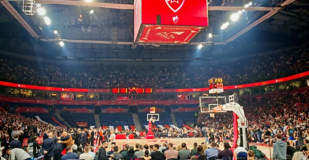 DEBAKL CRVENE ZVEZDE! Tri poraza i kući!