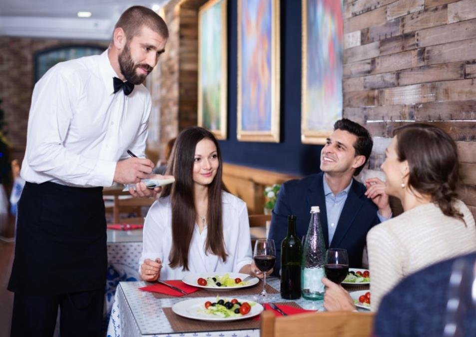 SRBIN I BRITANKA IZVELI PLJAČKU VEKA U AMERICI: Predstavili se kao milioneri, pa "ojadili" restoran za 43.000 DOLARA - Tek onda je USLEDIO FILMSKI OBRT