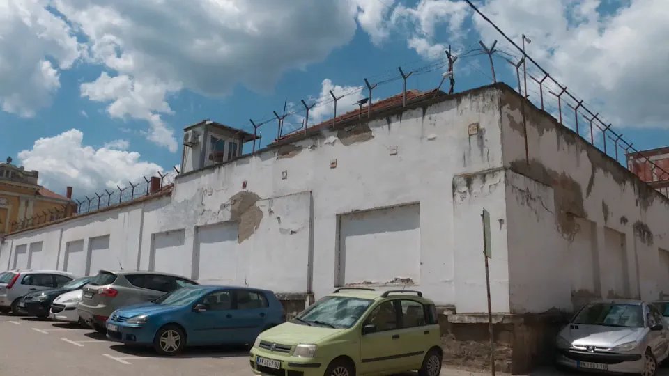 Begunci iz zatvora u Prokuplju još na slobodi: O slučaju rasprava i u Skupštini, a MUP se ne oglašava