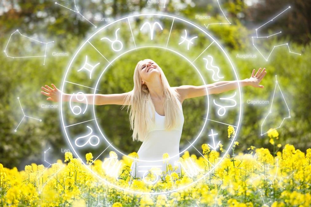 Nedeljni horoskop od 24. do 30. maja: Vage ulaze u romansu na daljinu, a ovom znaku će sve ići kao po loju