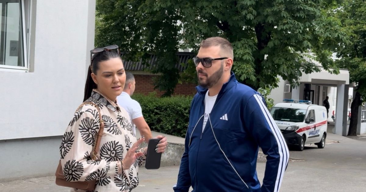 "Ja snosim posledice toga" Žena Slobe Vasića o periodu dok je pevač bio na lečenju: "Sve me je stiglo"
