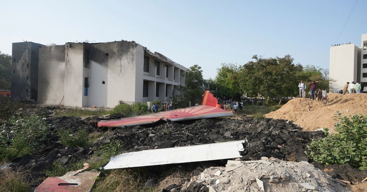 "Video sam nešto što nikad neću zaboraviti": Čovek koji je ušao u mrtvačnicu nakon pada aviona svedočio hororu