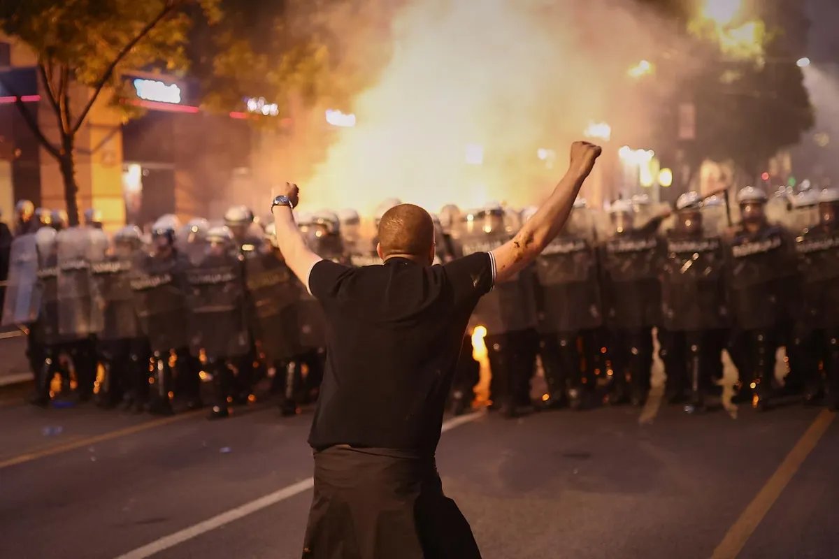 Prelević: Policija znala odakle su ubačeni ljudi, maskirana grupa izašla iz Resavske i nema nikakve veze sa protestom