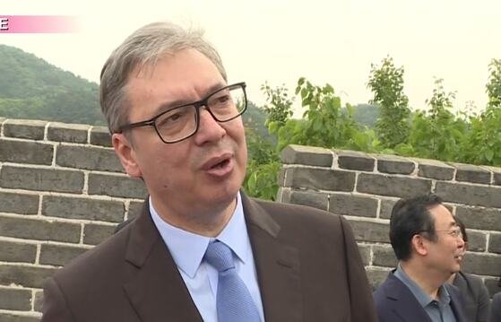 "SAD SU SVI ZA KINESKU OPREMU! Vučić najavio nova ulaganja u Vojsku Srbije, a jedno "ČUDESNO ORUĐE" privuklo je predsednikovu pažnju