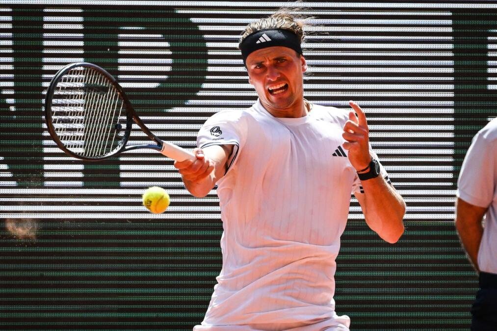 ZVEREV NAPRAVIO PRVI KORAK KA DUELU SA ĐOKOVIĆEM: Nemac ubedljiv na startu gren slema