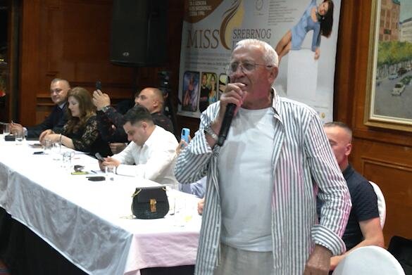ERA OJDANIĆ OTKRIO DETALJE 31. FESTIVALA LEPOTE NA SREBRNOM JEZERU Takmičarke zadovoljne, atmosfera dinamična: "Ovo je ozbiljna uloga, mora se biti pravedan"