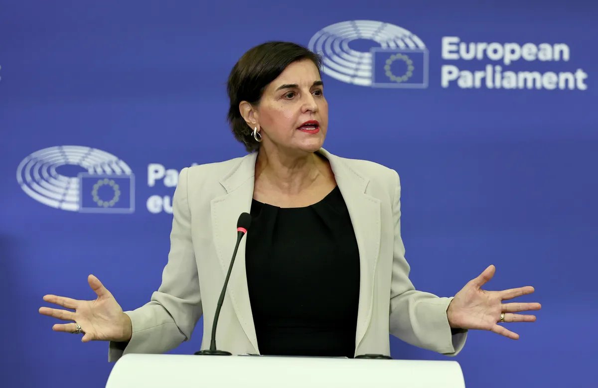 "Stojimo uz srpski narod. Evropska unija mora prestati da toleriše Vučica": Vula Ceci o protestu na Slaviji