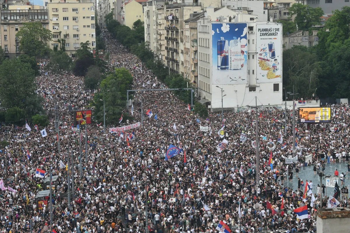 VIDEO "Samo ti odlaži. Kukavico": Studenti FDU odgovorili na ocene vlasti da je protest na Slaviji propao