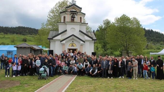 Za manje od tri godine podignuta svetinja u čast slovenskim prosvetiteljima: Osveštan pravoslavni hram u selu Obarde kod Pljevalja