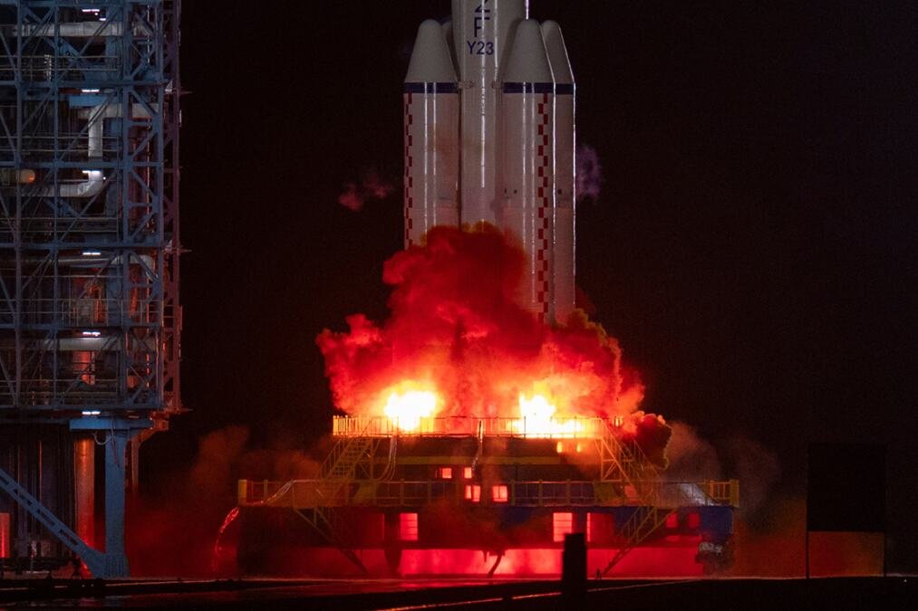 ISTORIJSKA MISIJA U SVEMIRU! Kina lansirala Šendžou-23 sa ljudskom posadom: Peking u trci sa Amerikom - ko će prvi da pokori Mesec? (FOTO/VIDEO)