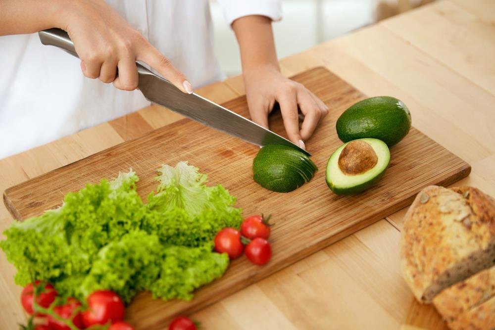 Kako da avokado spremite "na brzaka", a pojedete bilo gde