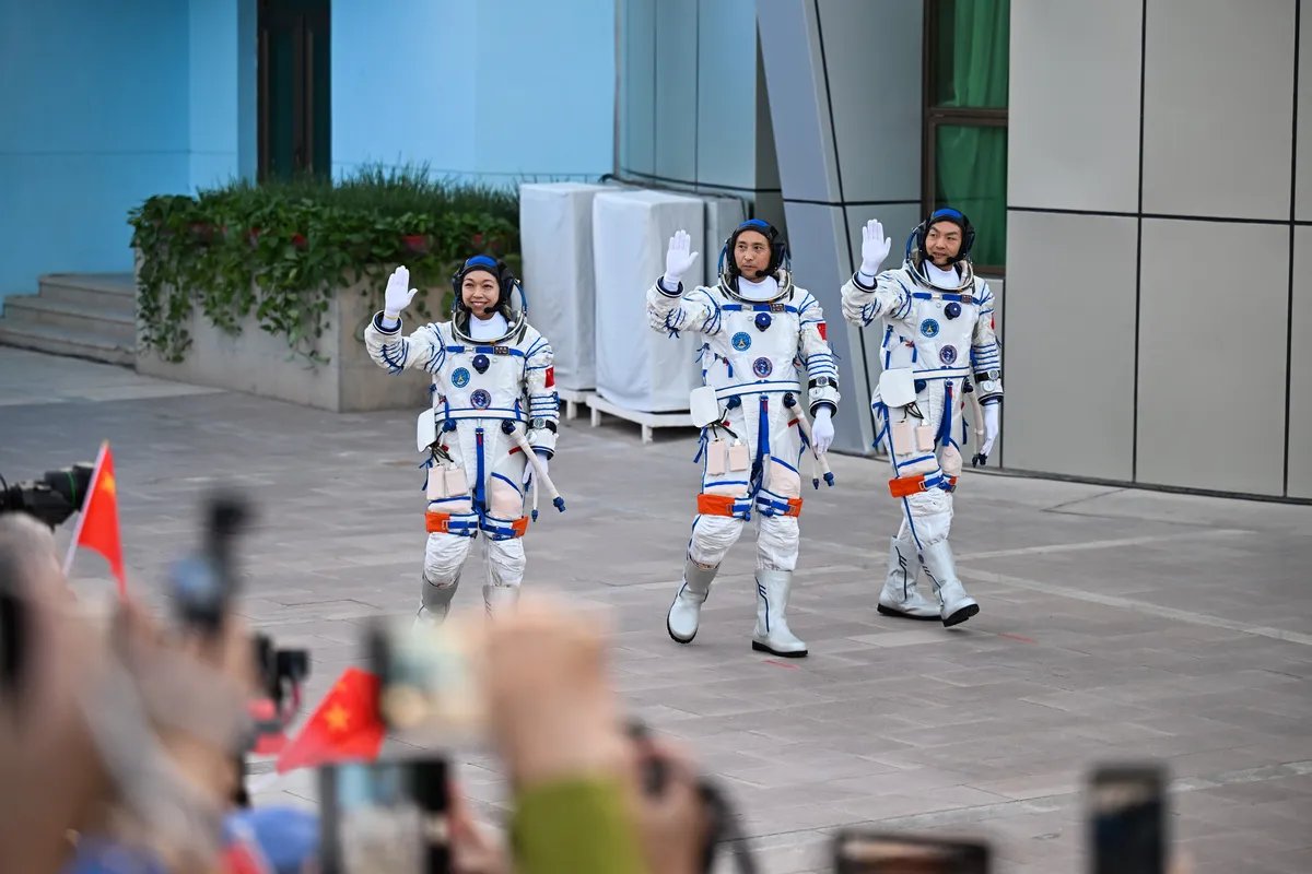 Kina poslala tim astronauta na jednu od najdužih misija ikada: Mesec je cilj