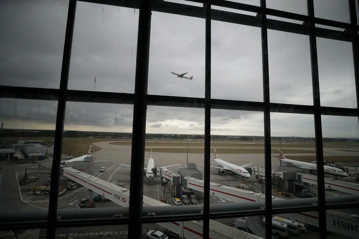 Britanskom avionu sa ministrom odbrane ometan signal u blizini ruske granice