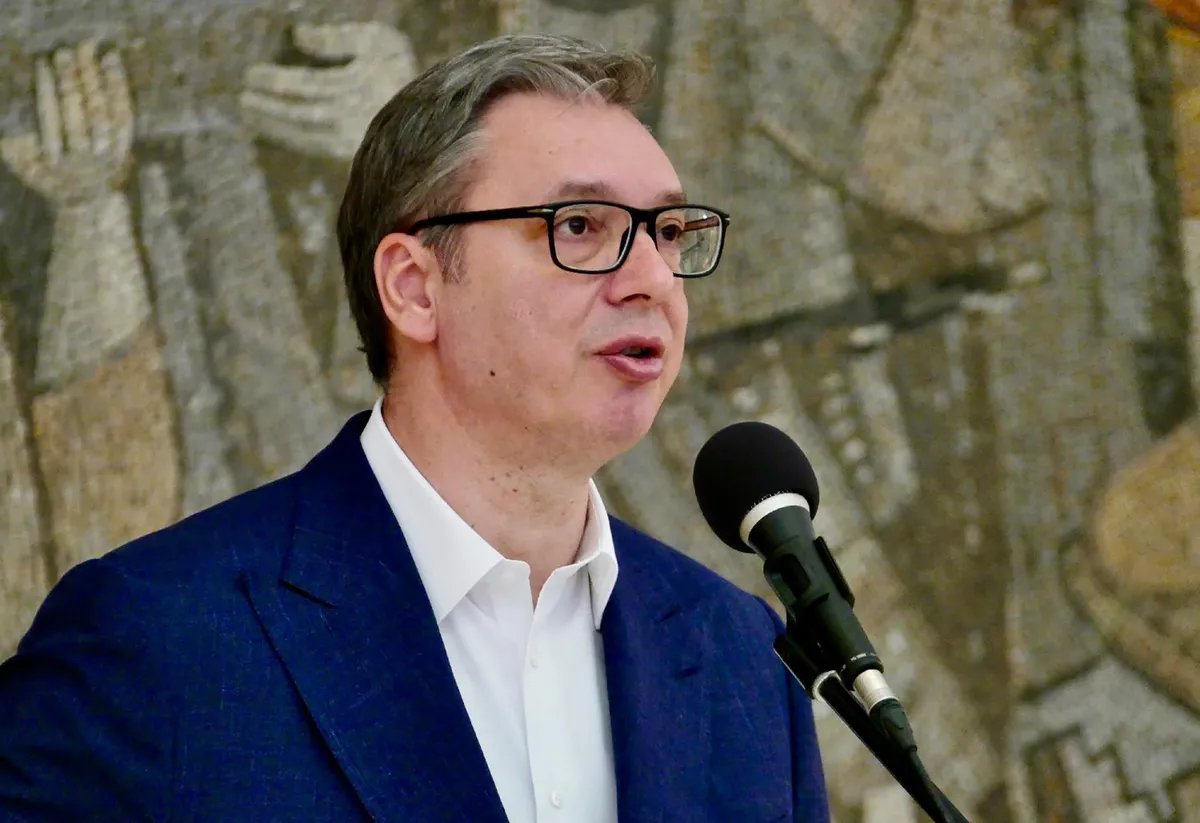 Vučić ponovo o ostavci: "Ja ću, pošten čovek, da podnesem ostavku, jer tako piše u Ustavu. Nikakav mandat ne skraćujem"
