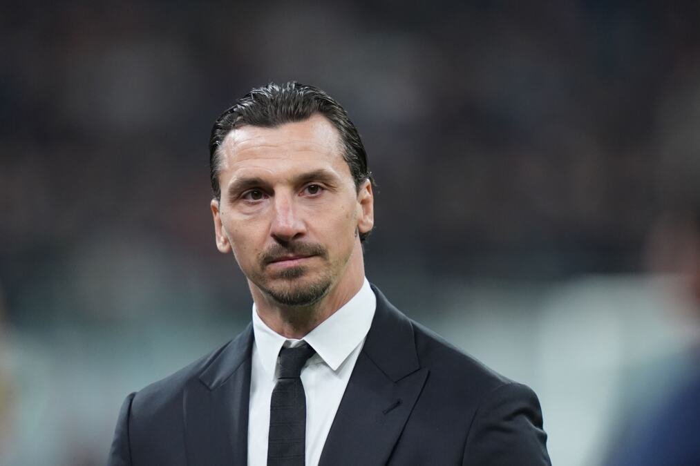 DRAMA U MILANU! NAVIJAČI NAPALI IBRAHIMOVIĆA POSLE DEBAKLA! Zlatana obezbeđenje izvelo sa stadiona nakon epske bruke
