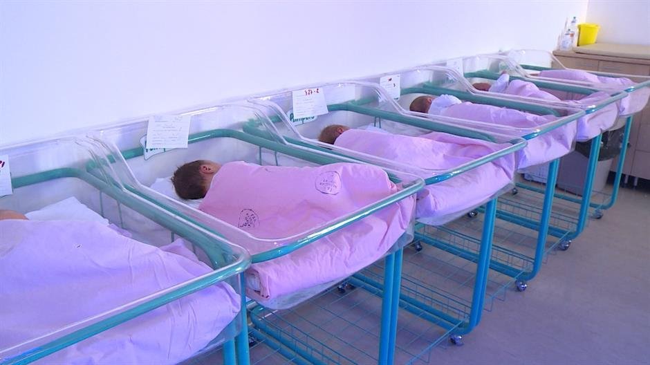 RZS: Za četri meseca negativni prirodni priraštaj 14.618 osoba