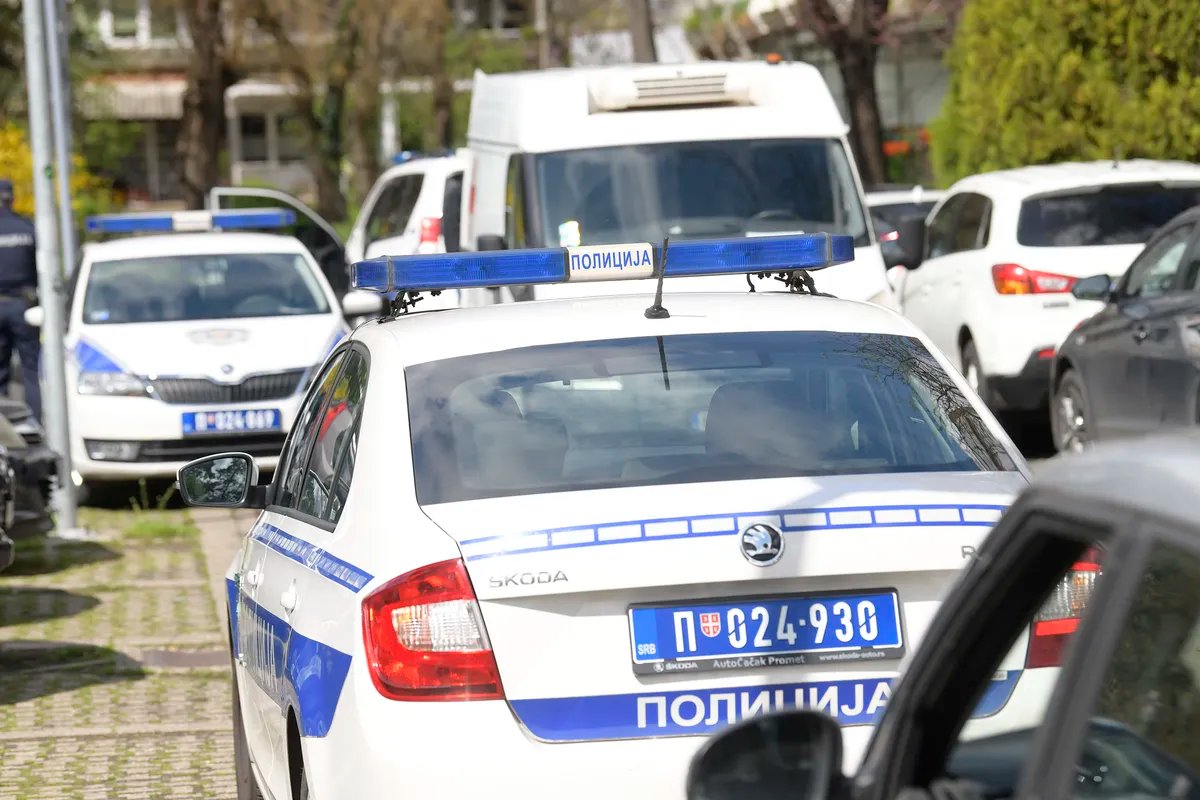 Haos u Prokuplju: Izbila tuča između dvojice muškaraca, jedan pucao iz "plašljivca"