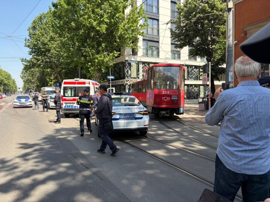 NAKON NESREĆE NA DORĆOLU OGLASILO SE TUŽILAŠTVO! Naložen hitan pregled tramvaja, uzeti snimci sa svih kamera: 15 ljudi, uključujući vozača u bolnici!