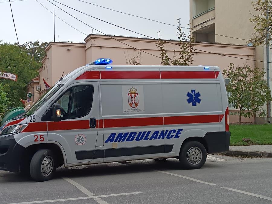 LJUBAVNA DRAMA SA KRVAVIM KRAJEM: Oženjeni muškarac pokušao samoubistvo, ljubavnica zadobila povrede nožem