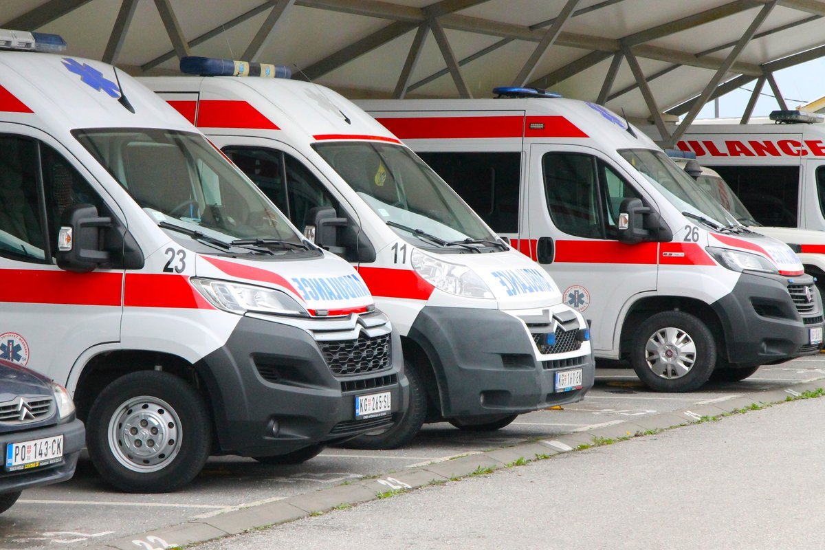Poginuo muškarac kod Kragujevca: Kamion sleteo sa puta i uleteo u kuću