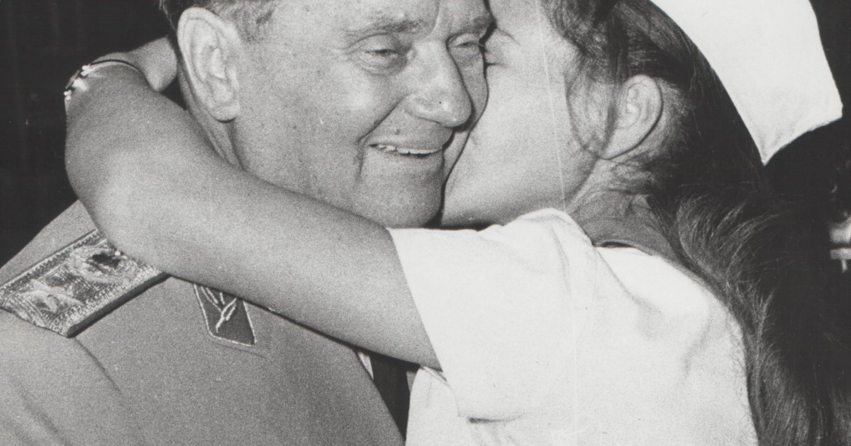 Poslednju Štafetu mladosti Titu je predala Albanka iz Prištine: "Bilo je pritisaka". Evo gde je ona danas