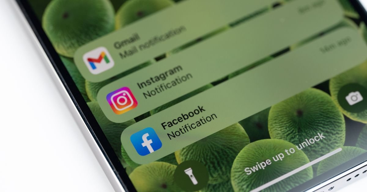 Naučnici otkrili šokantan uticaj notifikacija na telefonu na ljudski mozak