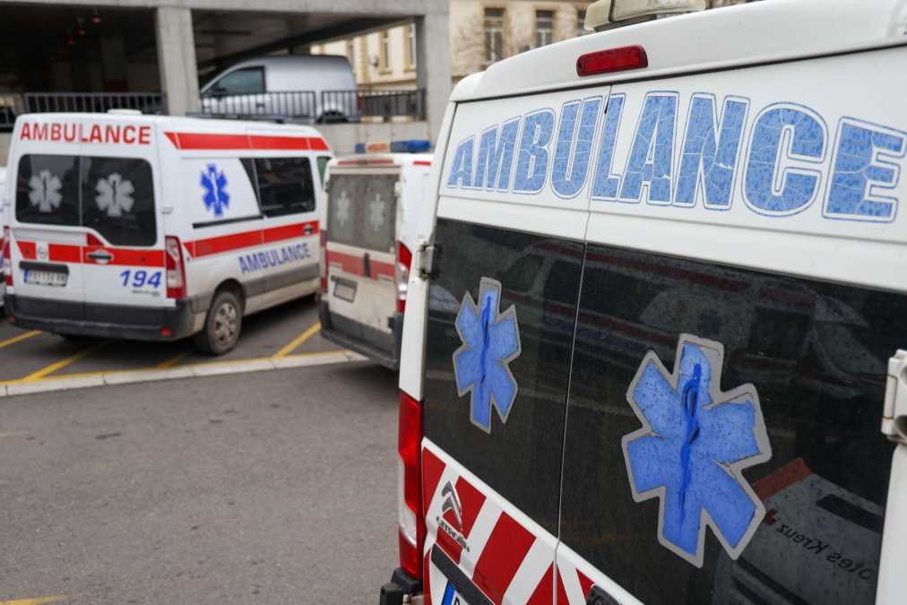 TEŠKA NESREĆA U MLADENOVCU: Dečak (13) povređen, bez svesti dovezen u Urgentni