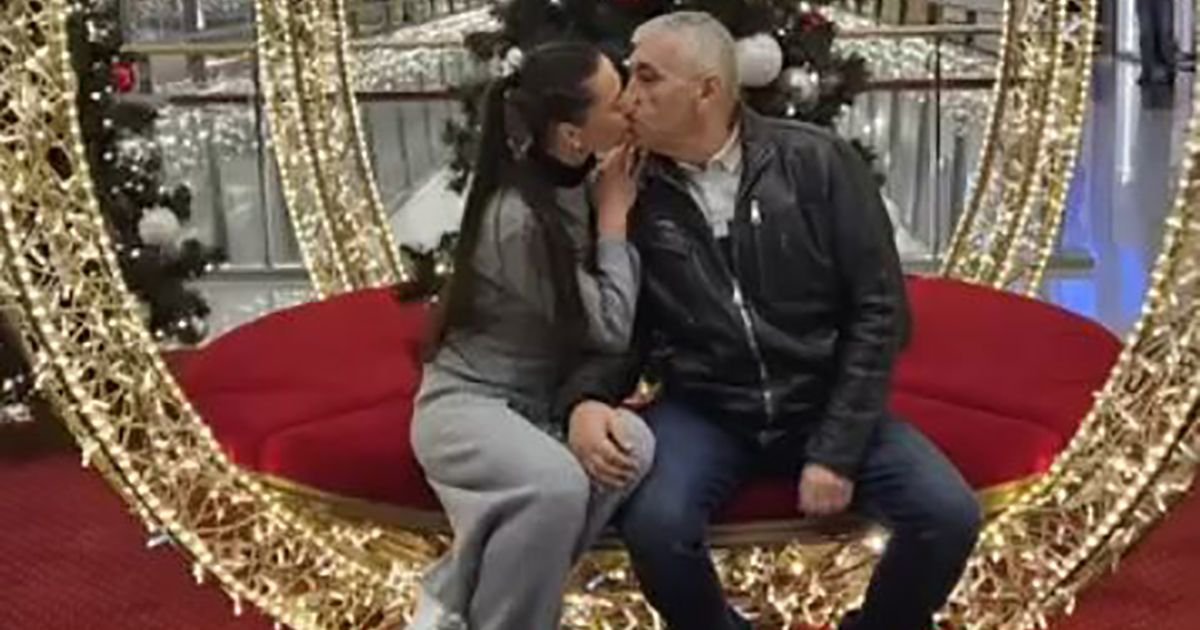Slavlje u domu Ivone Negovanović Cuce: Objavila porodičnu fotografiju, čestitke stižu sa svih strana