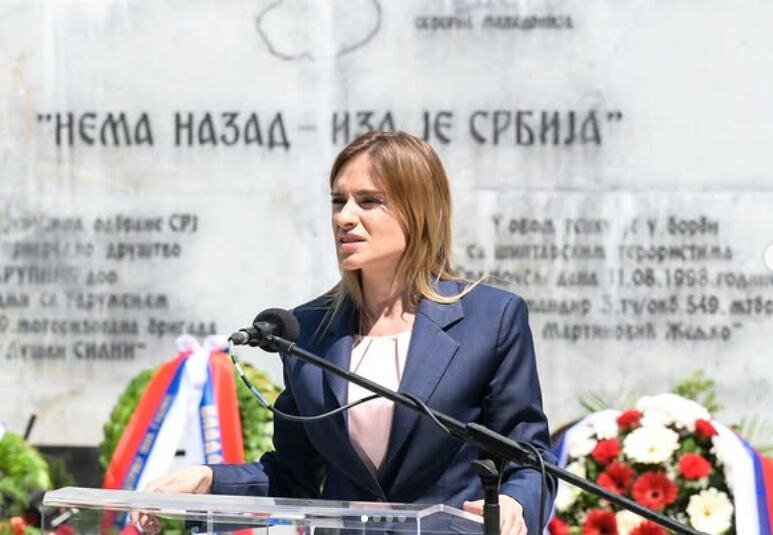 GORELI SU I ZEMLJA I NEBO, ALI JE HEROJSTVOM NAŠIH VOJNIKA SAČUVANA SRBIJA: Ministarka Stamenkovski u Leskovcu na obeležavanju 27. godina od bitke na Paštriku
