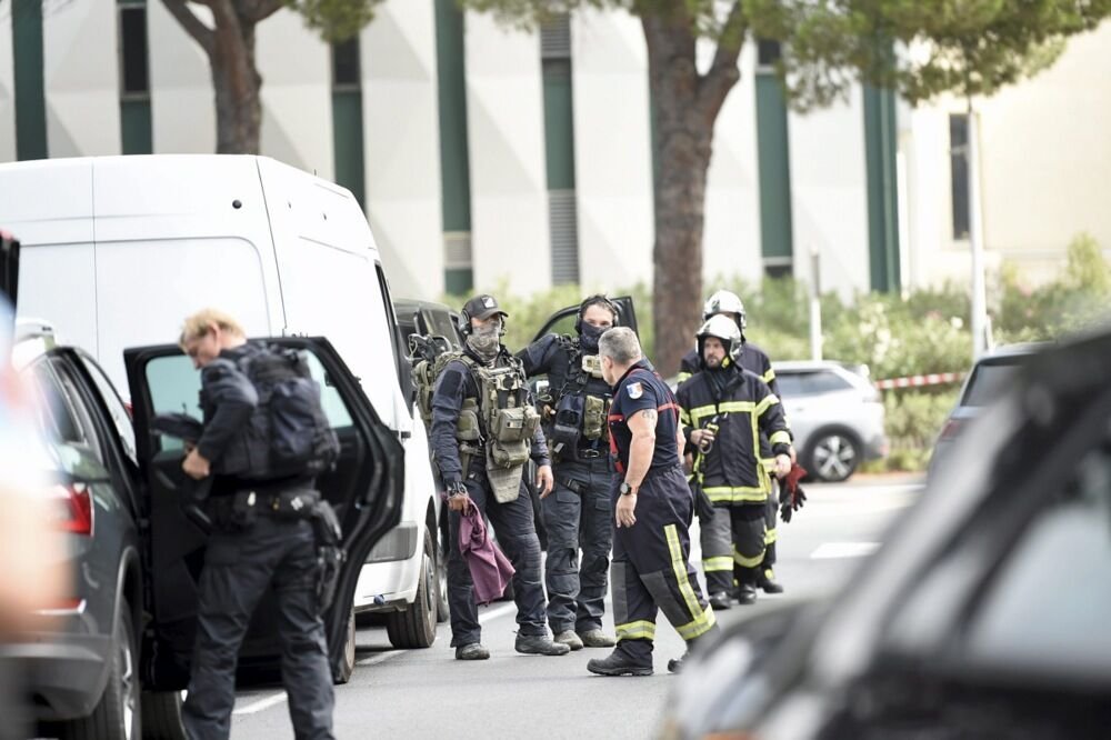 TINEJDŽER UŠAO KRVAV U POLICIJSKU STANICU, A ONO ŠTO JE IZGOVORIO JE SLEDILO SVE! Ubrzo se odvilo klupko užasa!