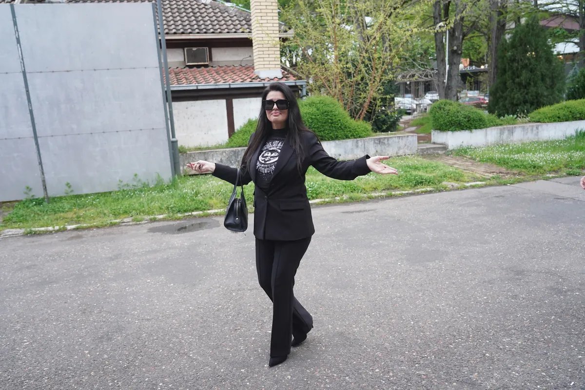 "Brala sam šljive kao sezonski radnik": Naša popularna pevačica je ovako živela pre estrade