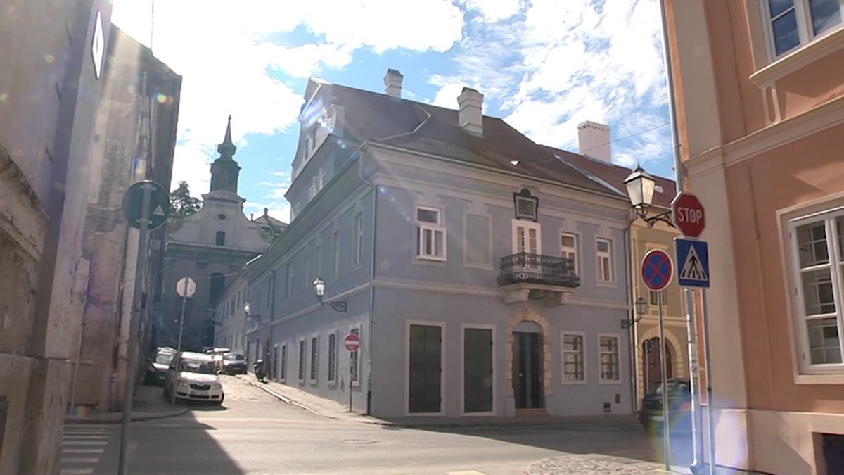 Grafit mržnje ispisan na rodnoj kući bana Jelačića u Petrovaradinu