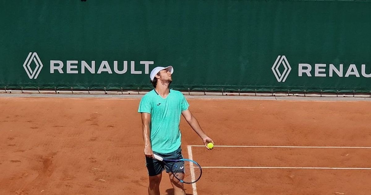 Kecmanović poveo, pa u nastavku doživeo debakl na Rolan Garosu
