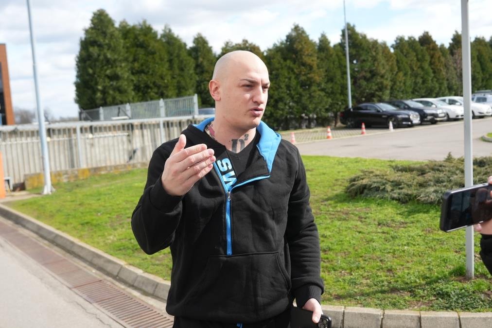 DESINGERICA TVRDI DA JE ISTETOVIRAO JAKOVA JOZINOVIĆA NA SVOJOJ ZADNJICI! Reper ponovo šokira: Pomenuo i Karleušu, ona počela da ga GREBE