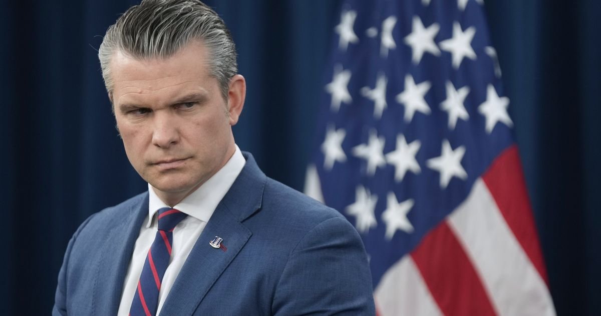 Šef Pentagona otkrio: "Obaveštajni podaci ukazuju da američka blokada nanosi veliku štetu Iranu"