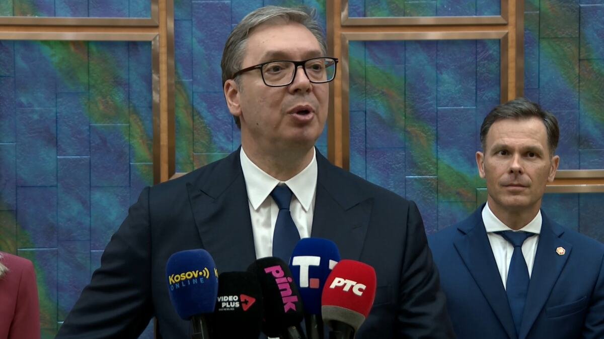 "DŽABE POTROŠENE PARE" Vučić o blokaderskom haosu i skupu na Slaviji: Oni sanjaju kako da me biju i ubiju, a ja kako da dovedem fabrike u Srbiju