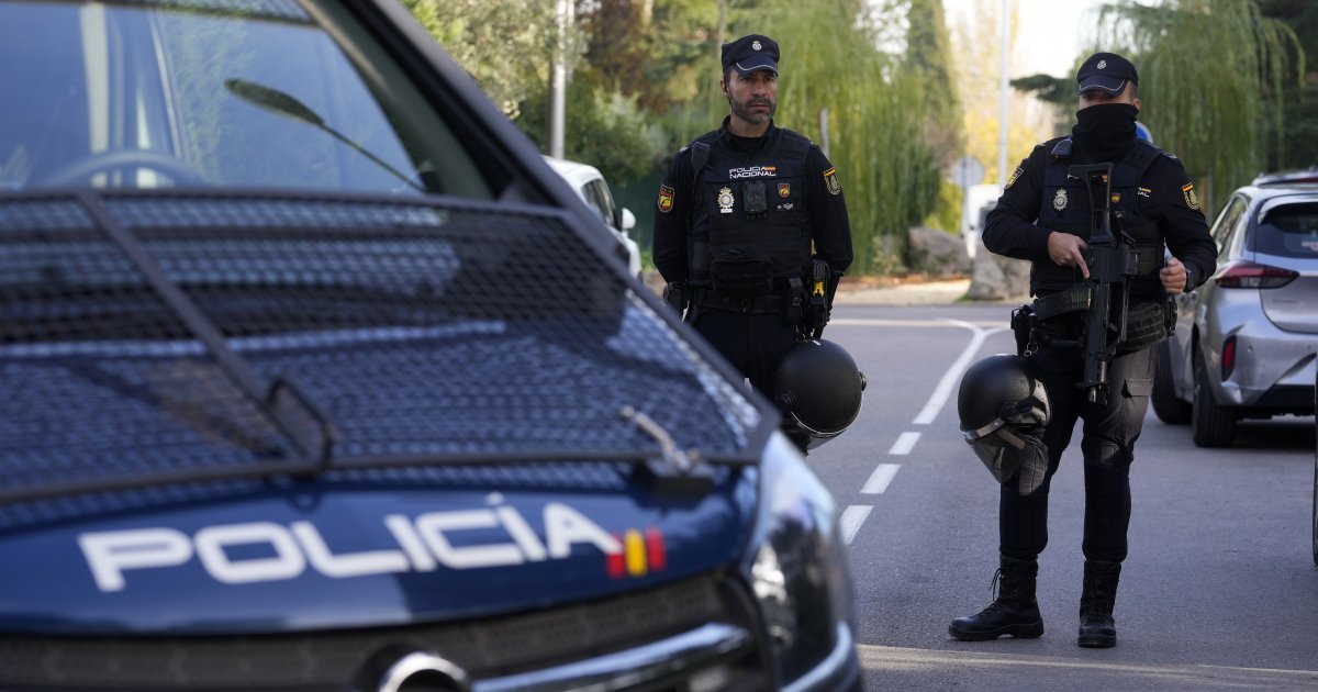 Kriminalna mreža preko Srbije i Kube krijumčarila migranate u Španiju: Nudili im "putni paket"!