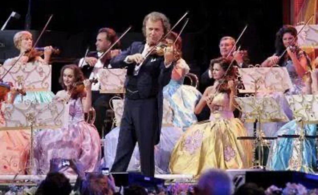 Andre Riju poziva svet da ispuni noc valcerom uz novi koncertni DVD Waltz the Night Away - Mastriht 2025
