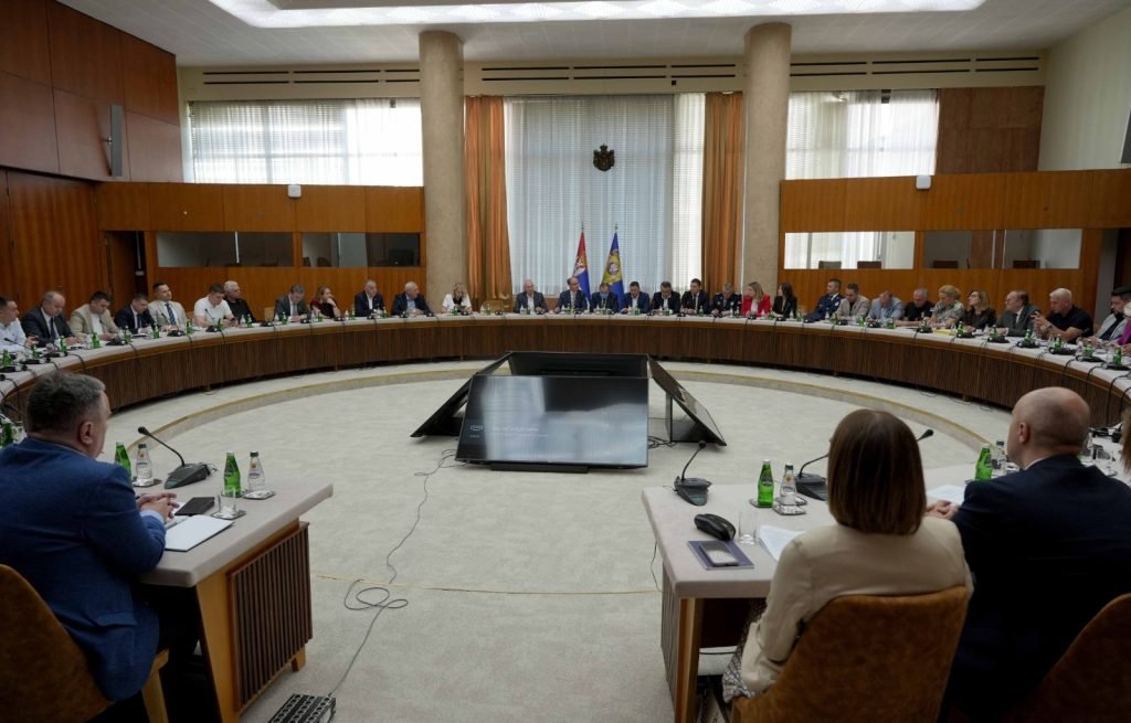 Povodom havarije na magistralnom cevovodu Rzav, održana vanredna sednica Republičkog Štaba za vanredne situacije