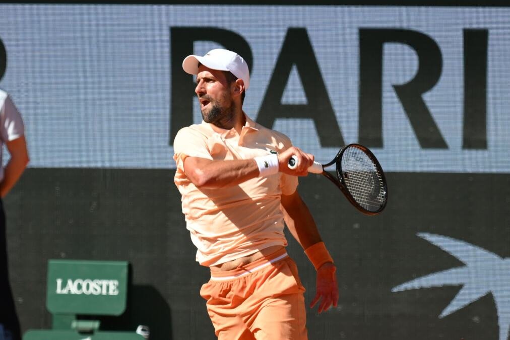 NOVAK OPET PO VRUĆINI BIJE BITKU NA ROLAN GAROSU: Evo gde možete pratiti prenos meča Đoković - Fonseka