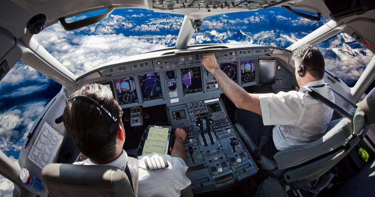 Kako putnički avion ostane na minimumu goriva i kada pilot proglašava uzbunu