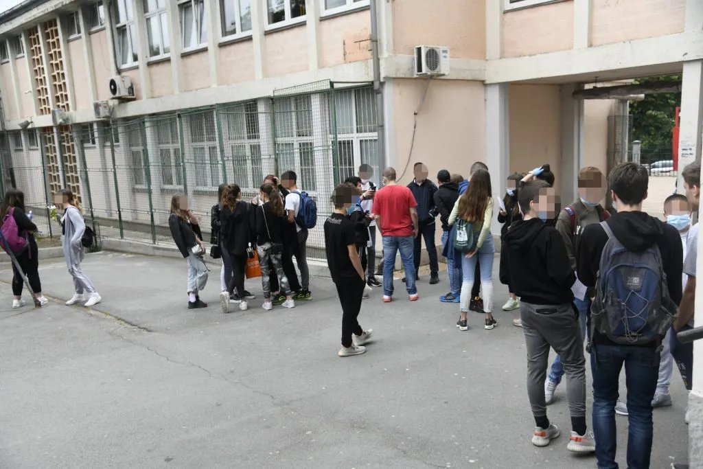 Pet škola koje je moguće upisati sa vrlo dobrim uspehom, početna plata ide i preko 1.000 evra