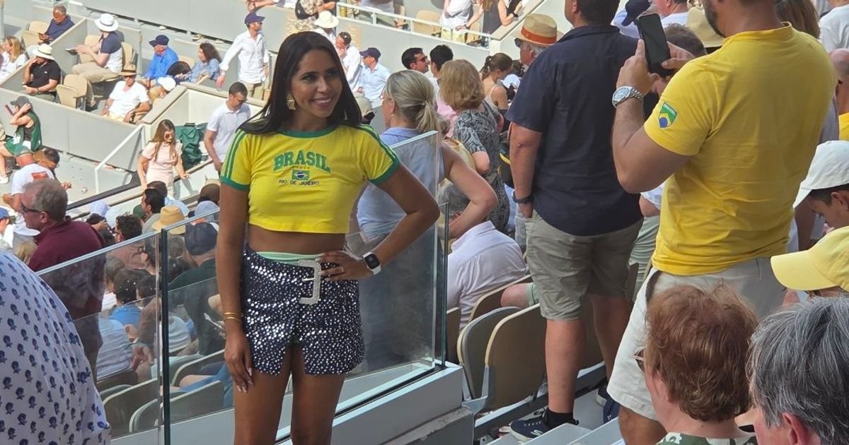Vrela Brazilka zaludela navijače na meču Đoković - Fonseka, svi su prilazili da se sa njom fotografišu