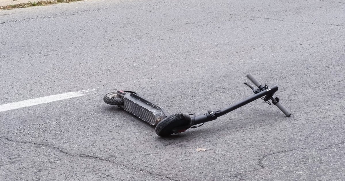 Tragedija kod Kumanova: Poginulo 13-godišnje dete na električnom trotinetu