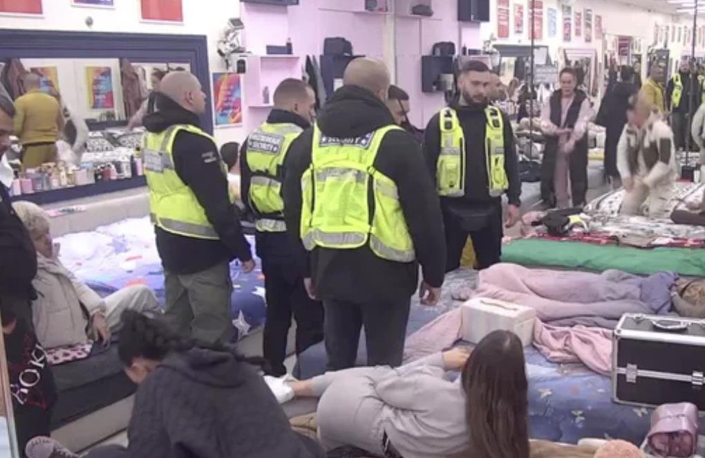 "ONA JE VRAČARA" Šok scene u Eliti, svi zanemeli dok su slušali ovaj razgovor: Njen otac je bio u zatvoru