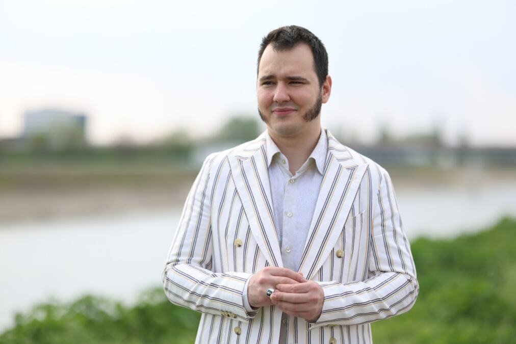 Aleksa Balašević za TV Ekran: Moj otac mi je ostavio poštovanje ljudi širom sveta, novim filmom želim da ga opravdam