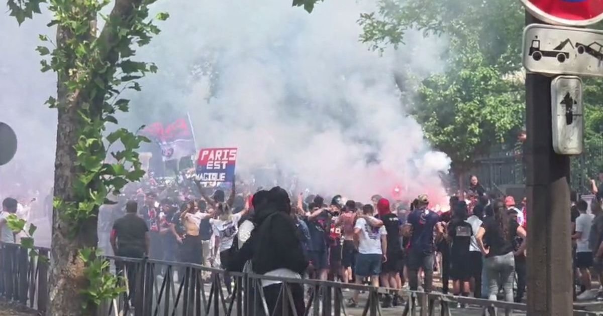 Pariz gori pred finale Lige šampiona: Baklje, dim i trans navijača PSŽ - a, atmosfera dostiže tačku usijanja!