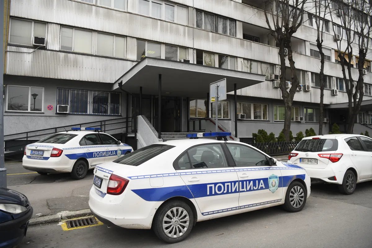 Porodična drama u Beogradu: Našao ženi poruke u telefonu, pa ga istukla, intervenisala policija