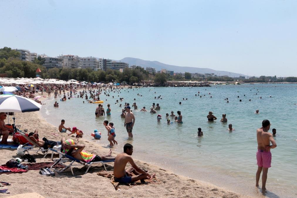 Ovih 10 stvari nikako ne smete da radite u Grčkoj: Naučite na greškama naših turista i sačuvajte pare, tablice i pasoš